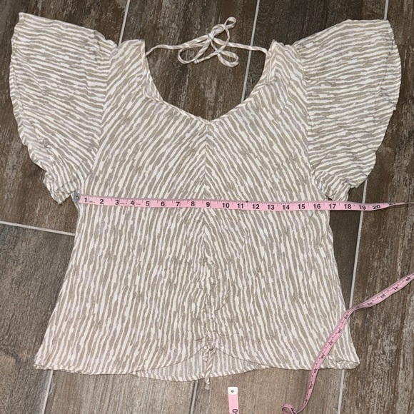 Daytrip Beige, Gold and White Striped V-Neck Blouse - Picture 6 of 9